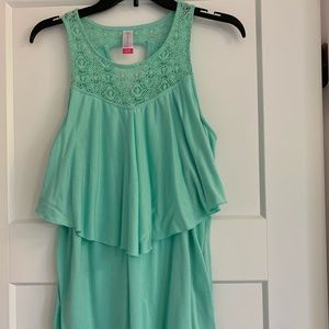 Turquoise ruffled tank— misses